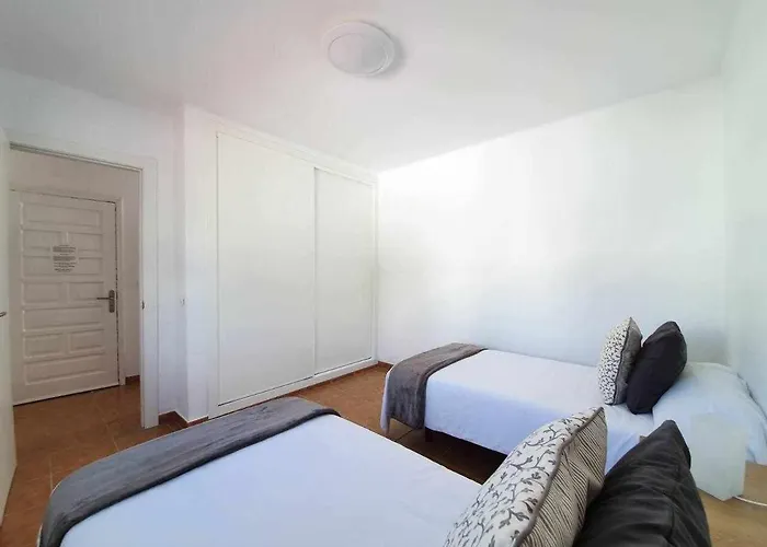 ** Costa Mathilda **